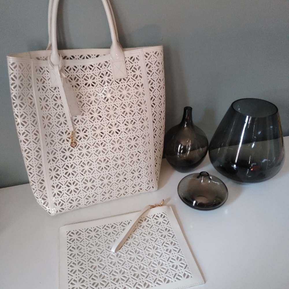 🧡Tory Burch wristlet bag 🧡